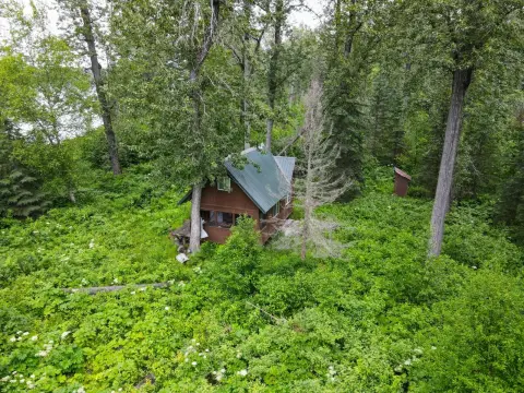 Riverfront Recreational Land Retreat