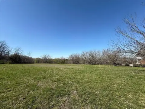 Grand Prairie Land with Lake View