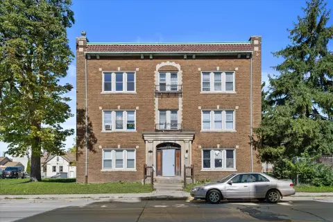 19-Unit Apartment Building