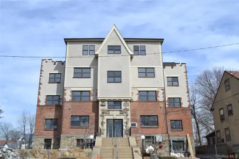Renovated Multifamily Building in Mount Vernon