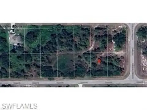 Residential Lot in Fort Myers