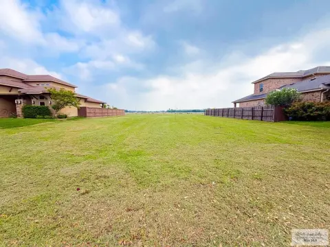 Expansive Homesite in Waters Edge
