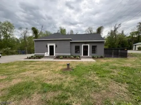 Updated Commercial Building on Route