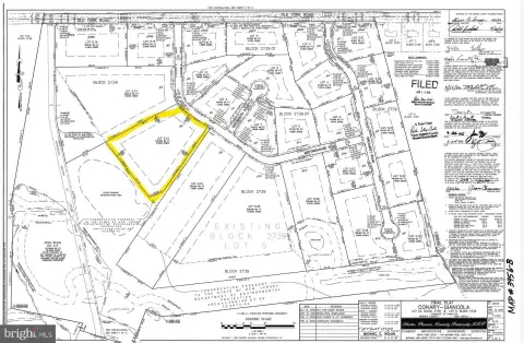 Expansive Land Parcel in Hamilton