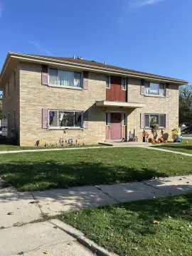 4-Unit Brick Apartment Building
