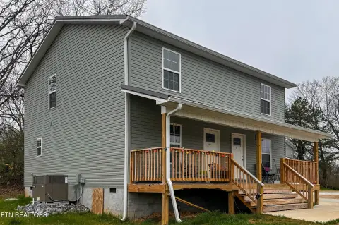 Well-Maintained Duplex in Athens, TN
