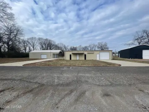 Versatile Commercial Space in Jackson