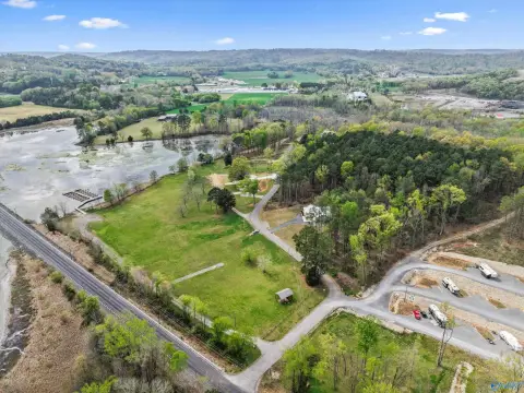 Waterfront Land in Guntersville, AL