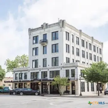 Downtown Office Suites with Private Restrooms