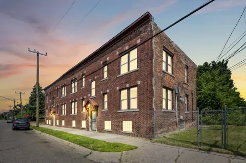 8-Unit Fully Renovated Multifamily Building
