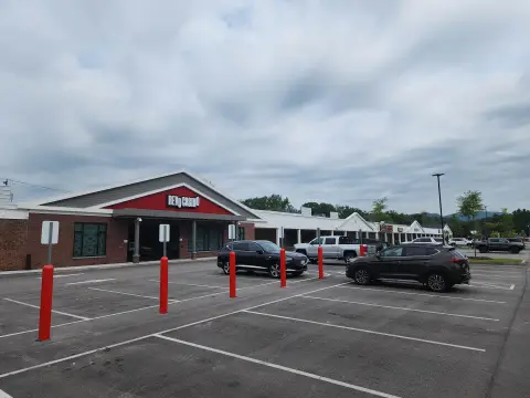 Commercial Space in High-Traffic Area