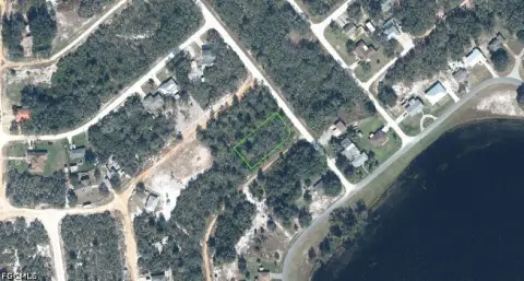 Residential Vacant Lot in Quiet Area