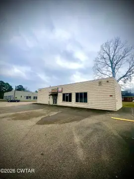Former Restaurant on Corner Lot