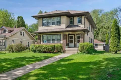 Up-Down Duplex with Sunrooms