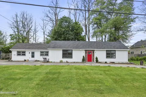 Renovated Ranch in Sheffield, MA