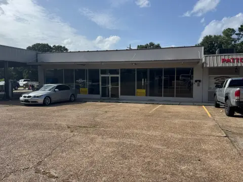 Vacant Retail Building with Auction