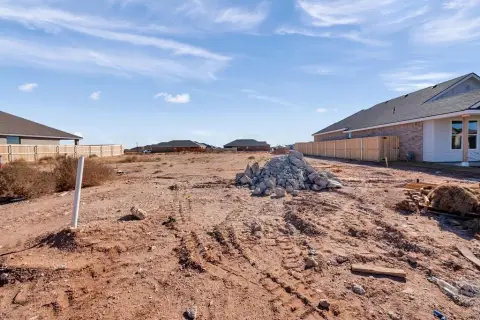 Residential Land in Midland, TX
