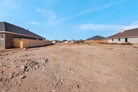 Residential Land in Midland, TX