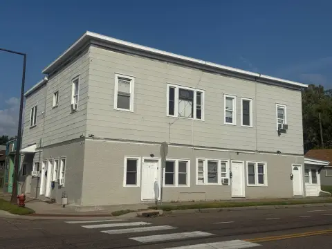 7-Unit Apartment Building