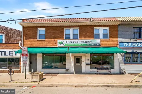 Mixed-Use Building in Haverford Township