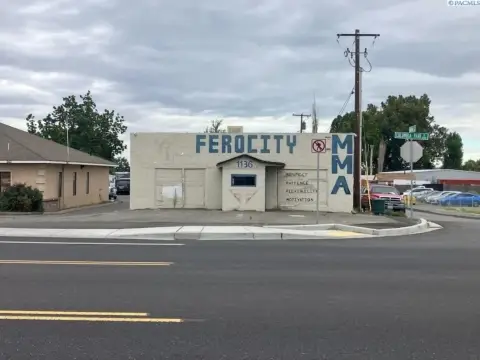 Retail Land in Richland, WA