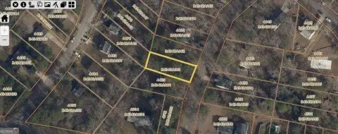 Land in Snellville near Lake