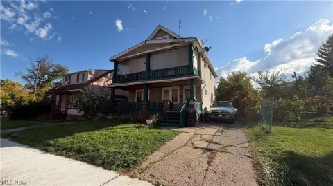 Duplex with Finished Third Floor