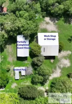 Harlingen Land with Unique Features