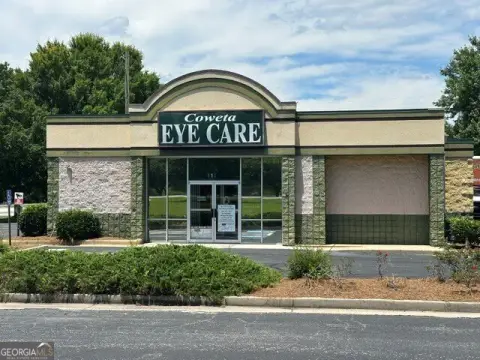 Flexible Showroom and Office Building