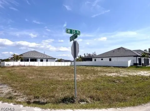 Oversized Corner Home Lot