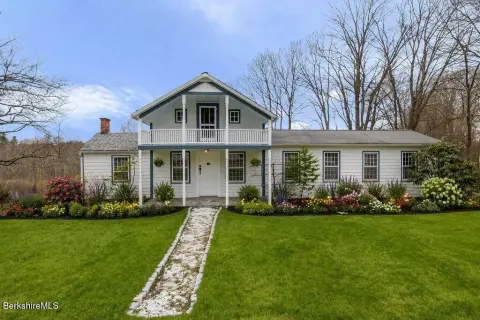Renovated Live-Work Historic Estate
