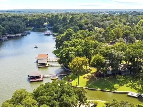 Waterfront Land in Tool, Texas