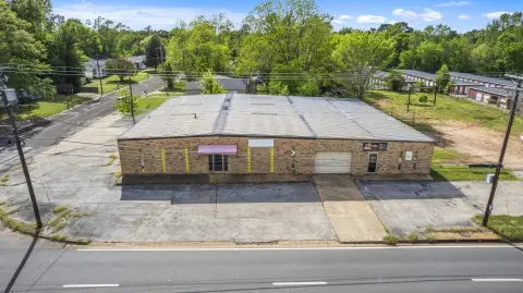 Bank-Owned Flex Warehouse Building