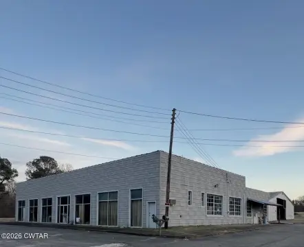 Versatile Commercial Property in Jackson, TN