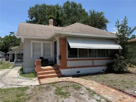 Renovated Single-Family with Detached Studio