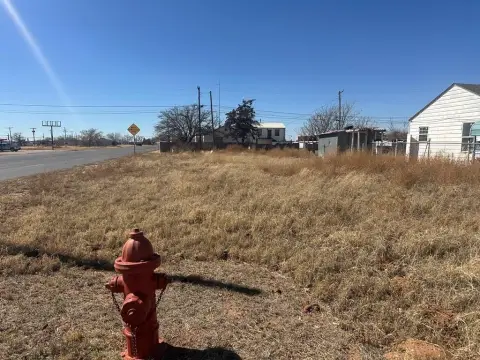 Vacant Lot in Seagraves, TX