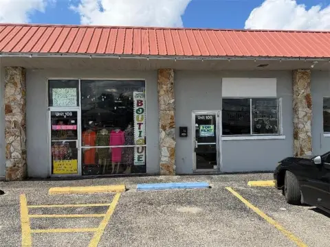 Retail Storefront with Office Rooms