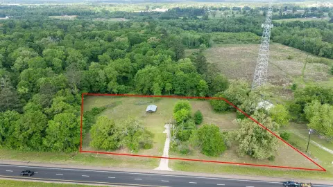 Versatile Acreage on Highway 259