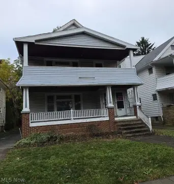 Duplex with Shared Garage