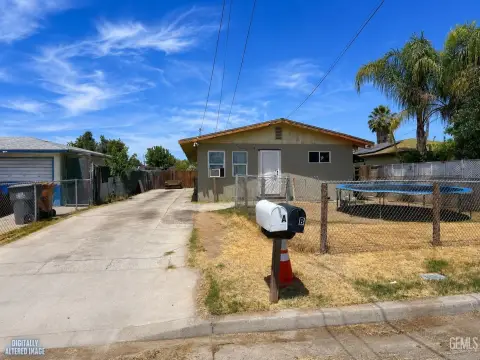 Duplex with Separate Yard Spaces