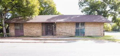 Dallas Multi-Use Commercial Property