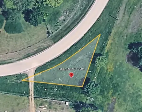 Land in Ennis, Texas