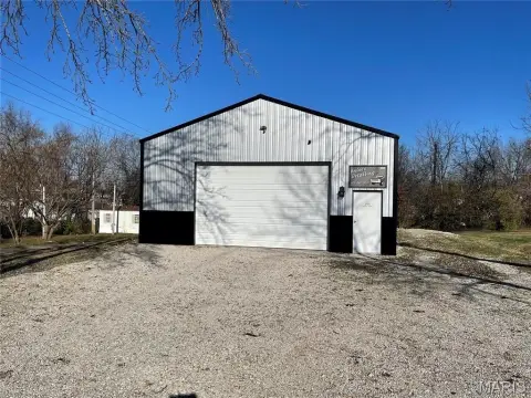 Corner Auto Garage Property