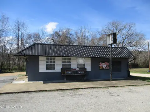 Established Restaurant in Lobelville, TN