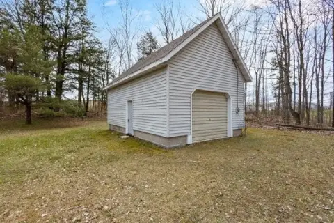 Sturgeon Bay Land with Storage