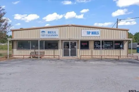 Shopping Center with Rear Land