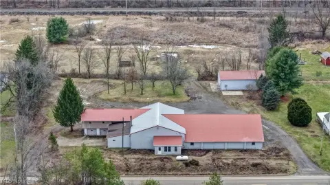 Flex Space with Storage Building
