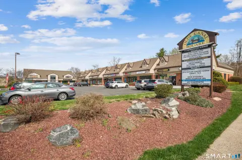 Retail and Office Plaza