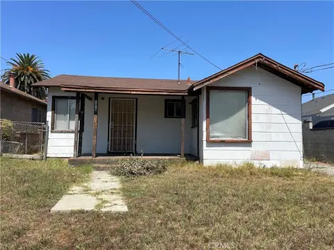 Lomita Duplex in Disrepair