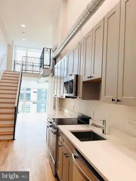Seven-Unit Boutique Building